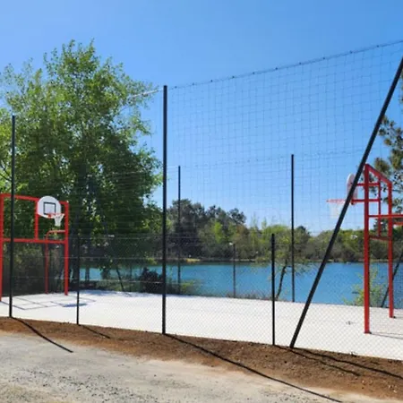 Camping Spacieux Mobil-home 3 Avec Terrasse - Api-1-52-790 Saint-Sornin (Charente-Maritime)