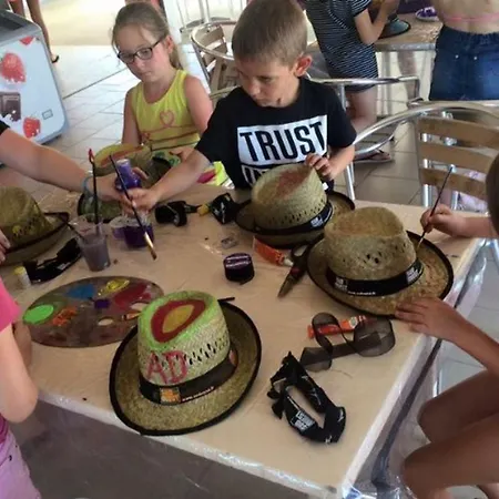 Spacieux Mobil-home 3 Avec Terrasse - Api-1-52-790 Camping