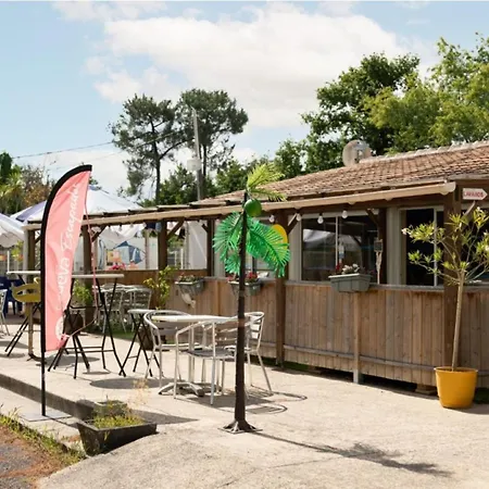 Spacieux Mobil-home 3 Avec Terrasse - Api-1-52-790 Saint-Sornin (Charente-Maritime)