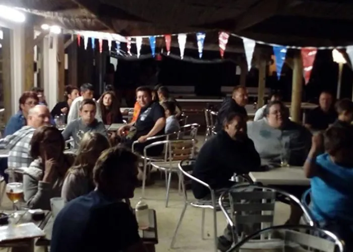 Camping Spacieux Mobil-home 3 Avec Terrasse - Api-1-52-790 *