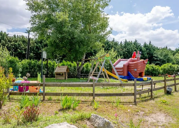 Spacieux Mobil-home 3 Avec Terrasse - Api-1-52-790 Camping *